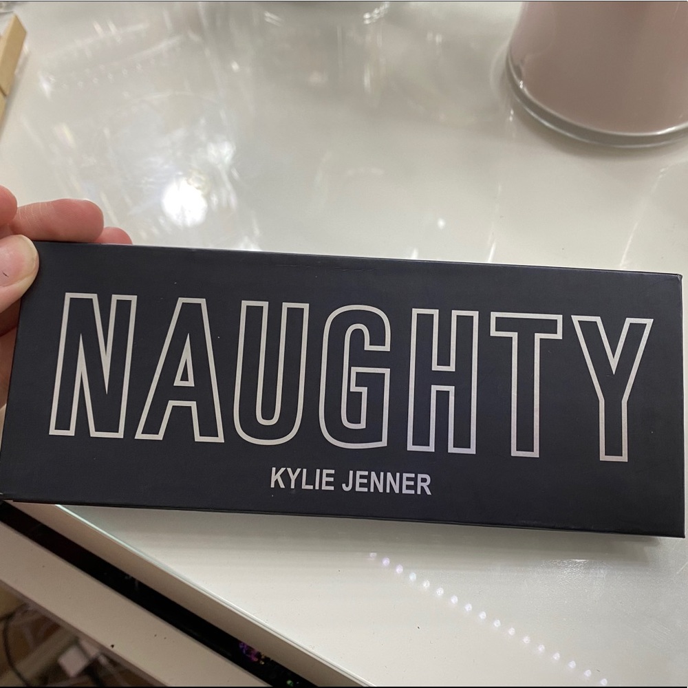 Kylie Jenner Naughty palette